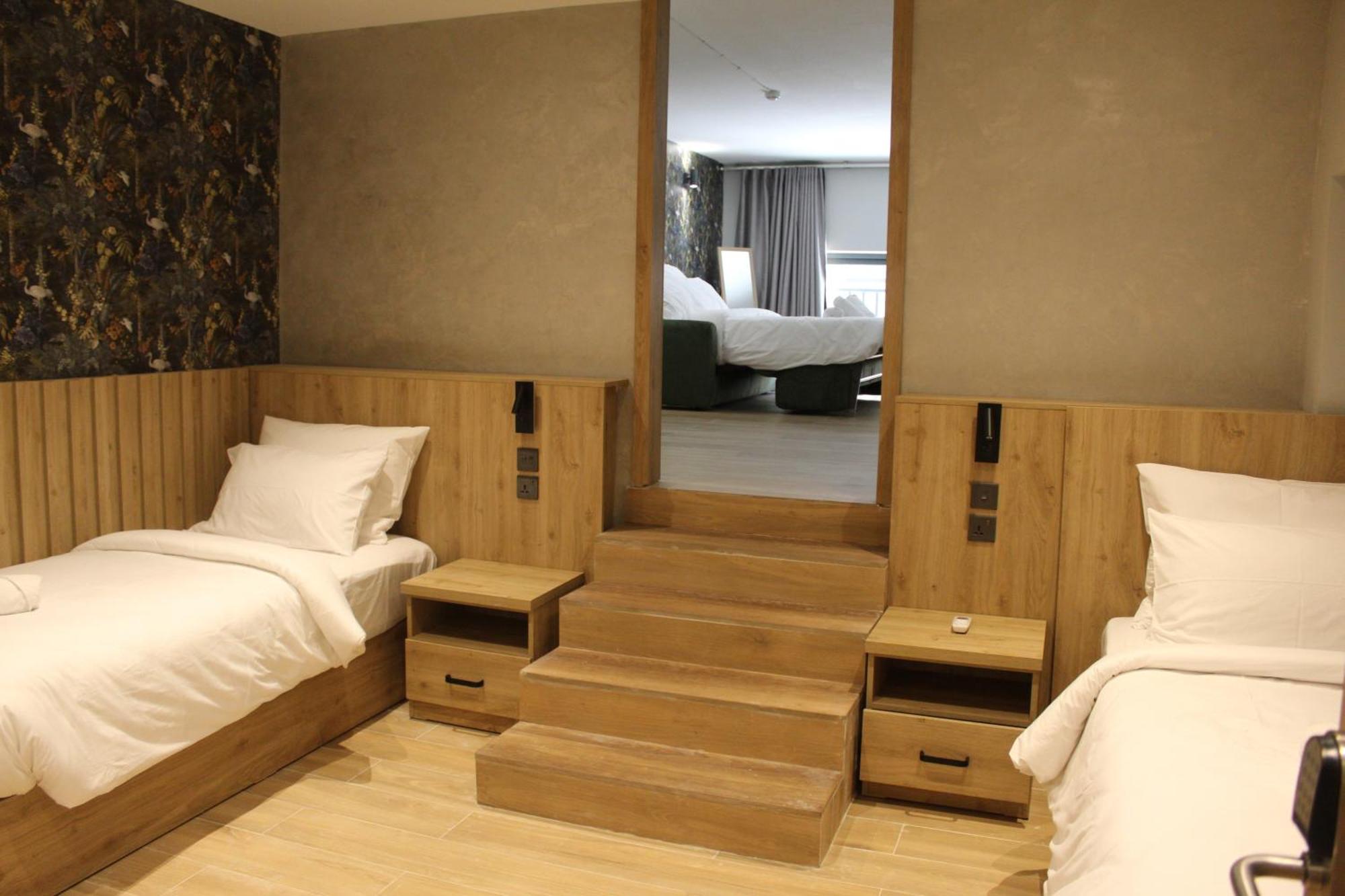 University Boutique Rooms Msida Exteriör bild
