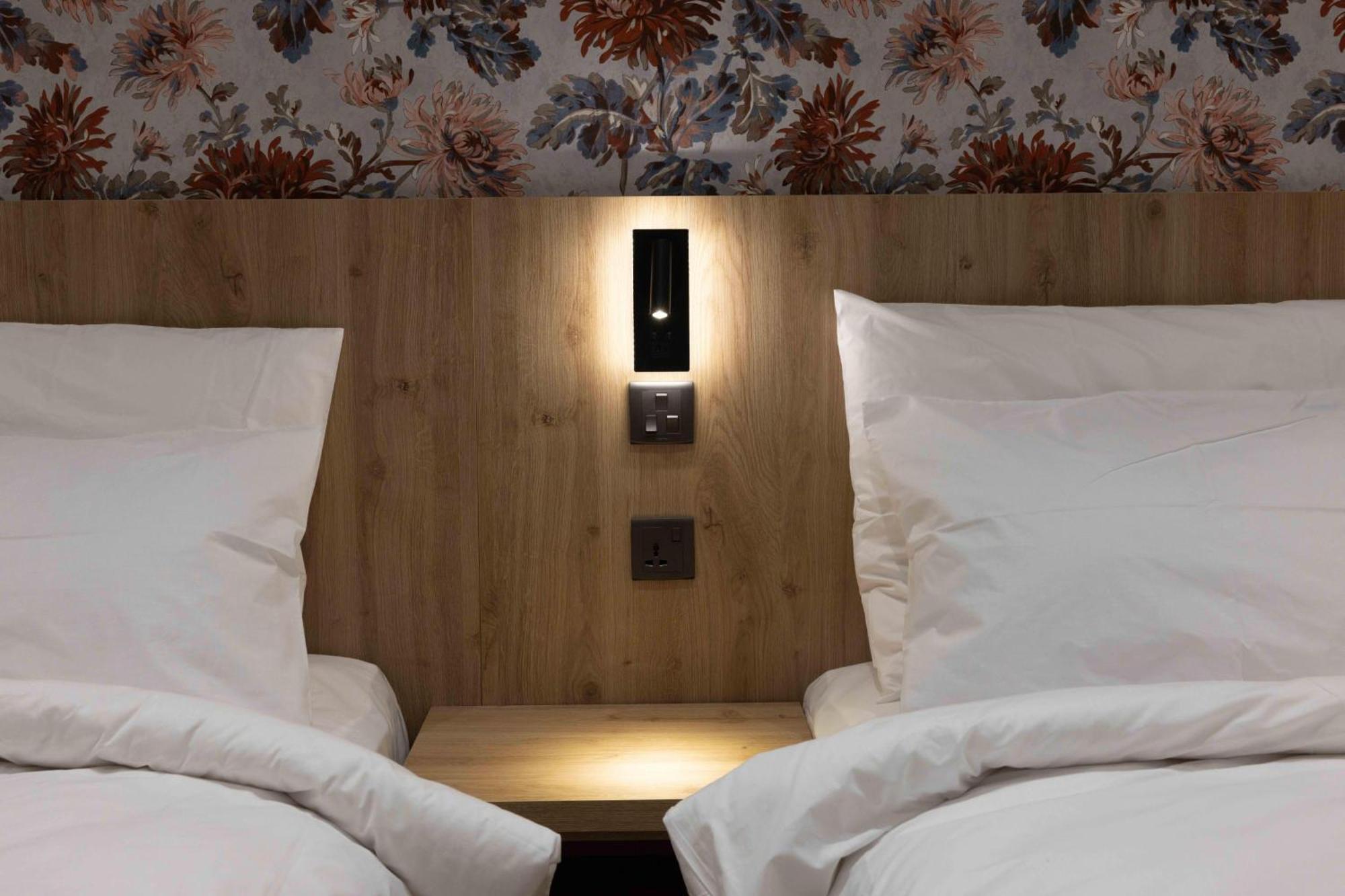 University Boutique Rooms Msida Exteriör bild