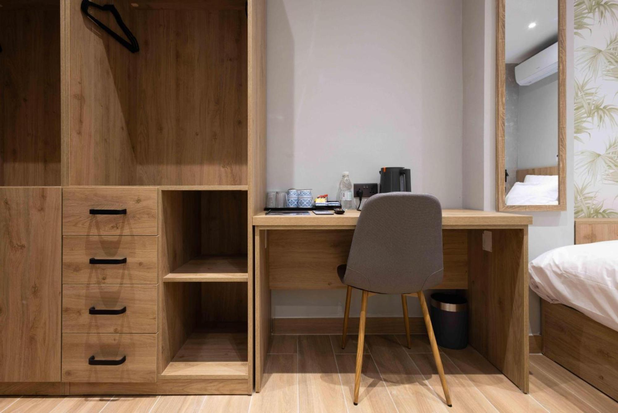 University Boutique Rooms Msida Exteriör bild