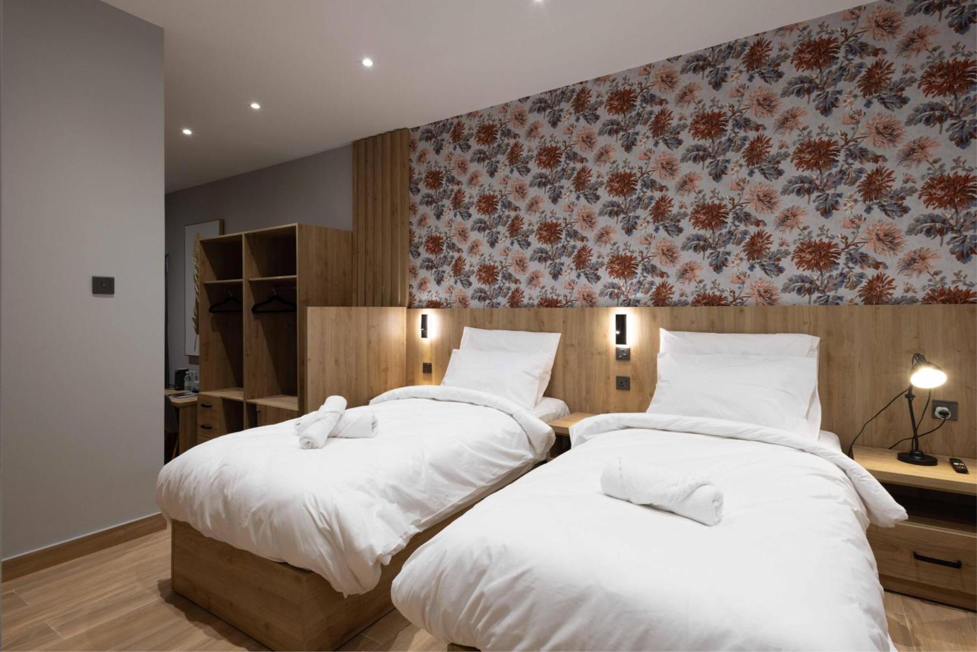 University Boutique Rooms Msida Exteriör bild