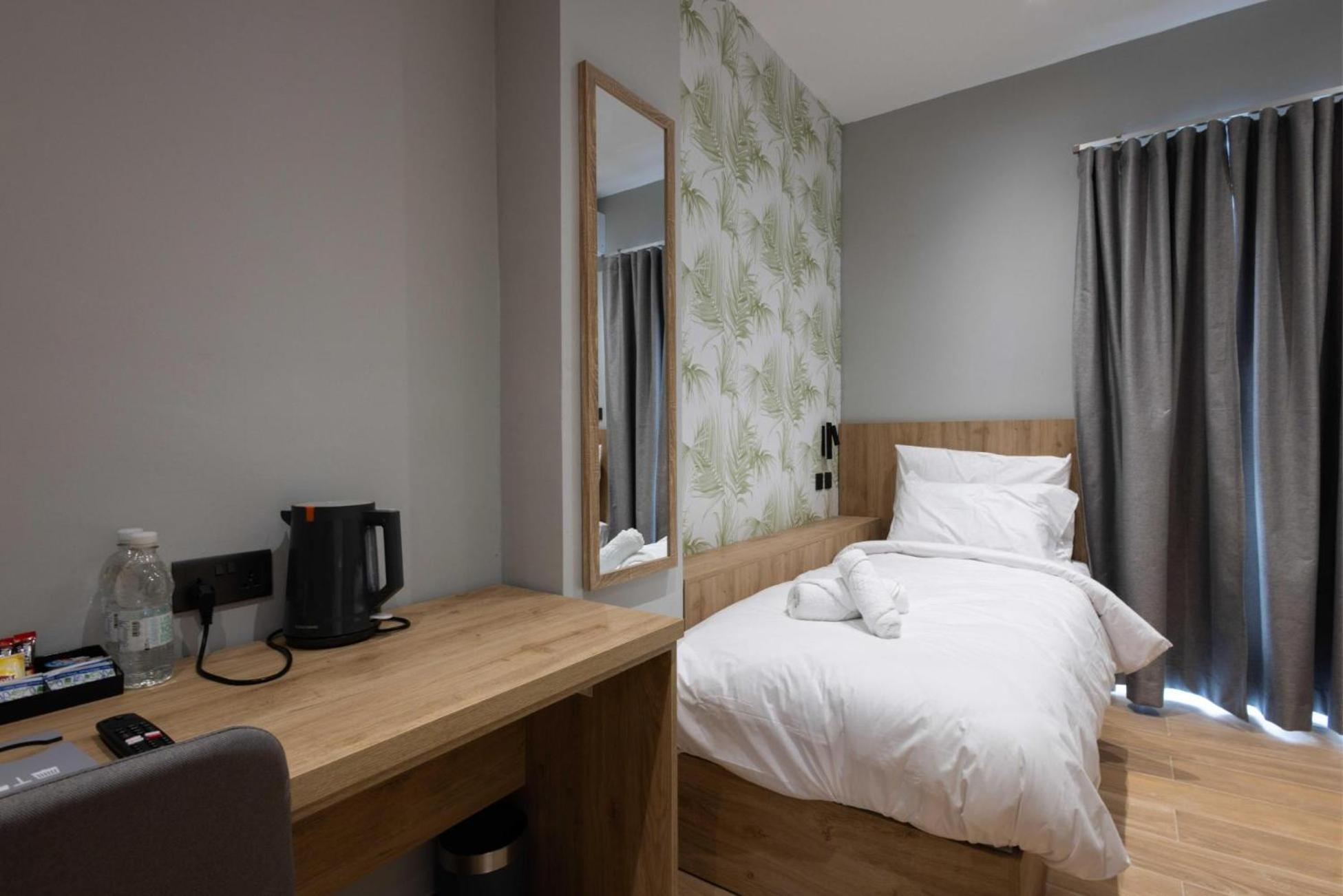 University Boutique Rooms Msida Exteriör bild