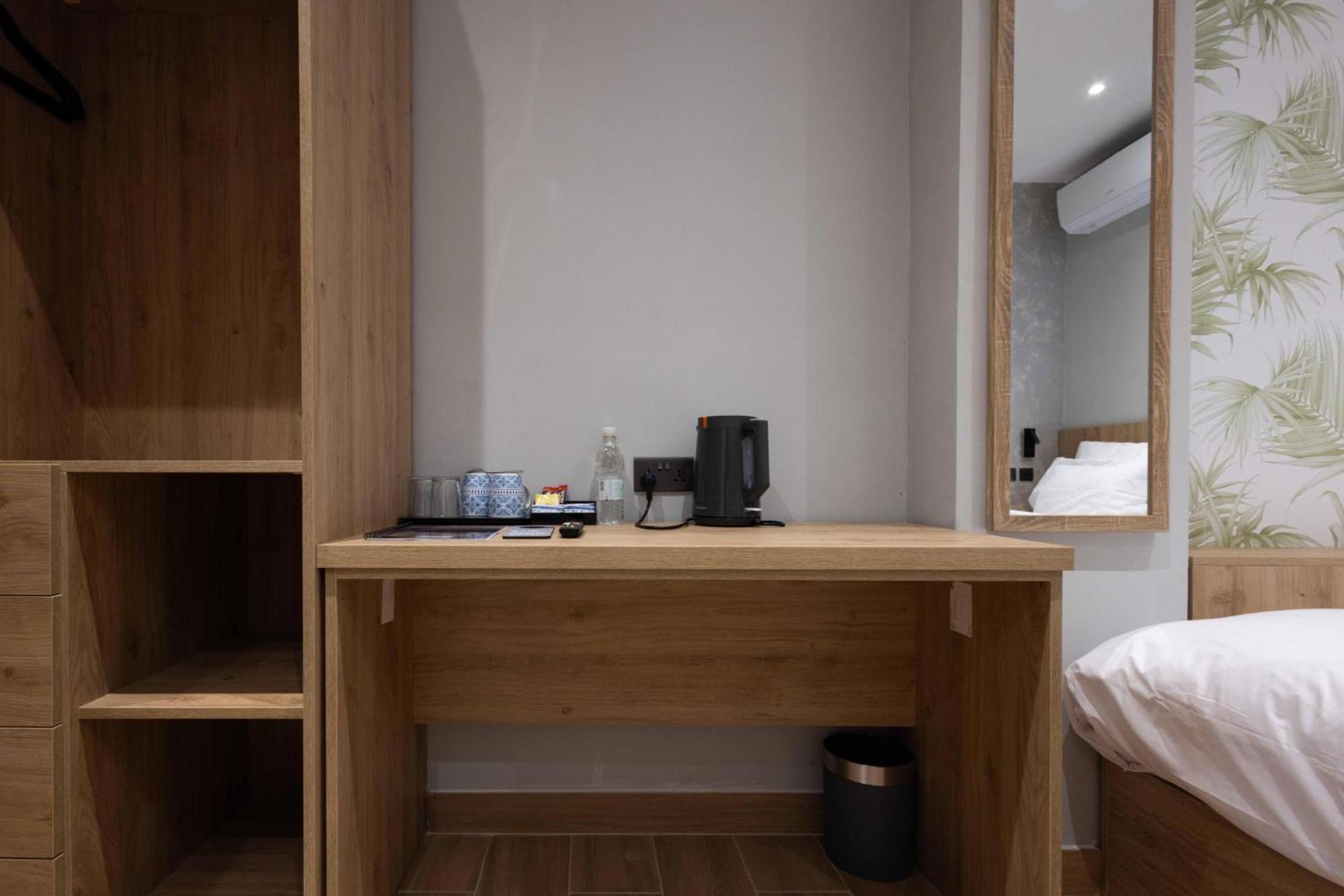 University Boutique Rooms Msida Exteriör bild
