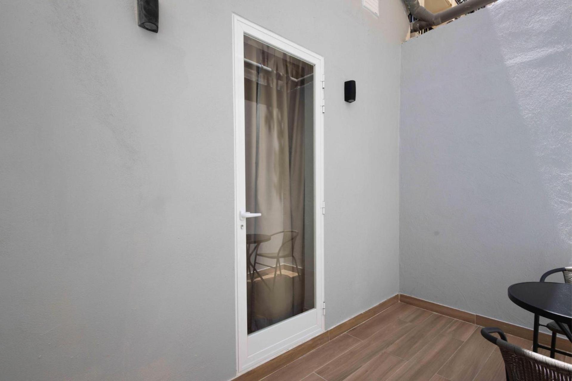 University Boutique Rooms Msida Exteriör bild