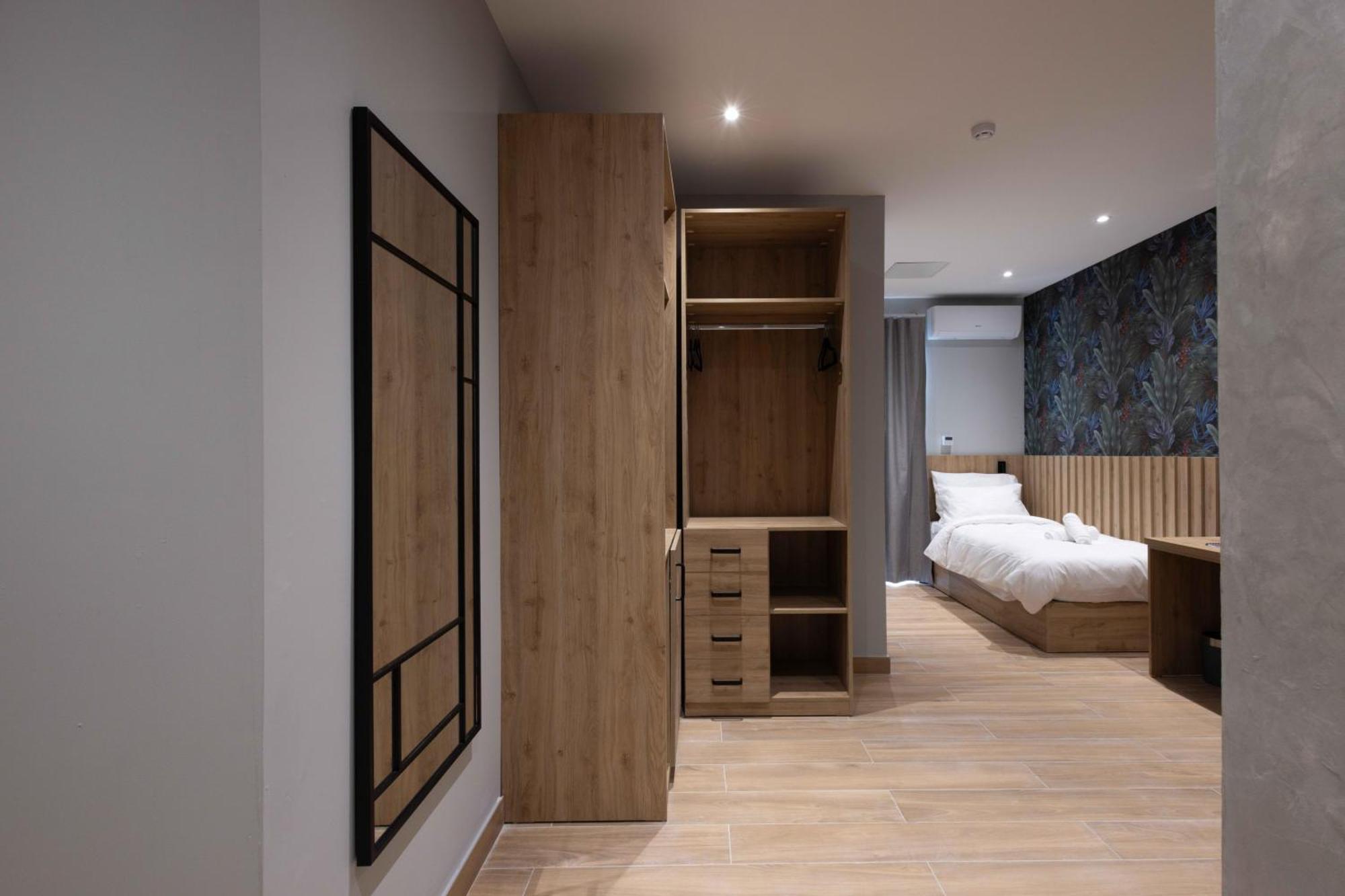 University Boutique Rooms Msida Exteriör bild